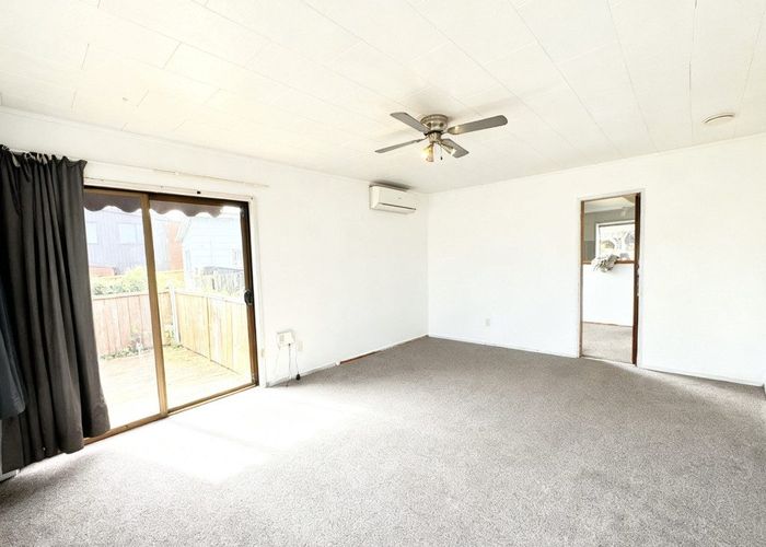  at 13 Pipitea Place, Massey, Waitakere City, Auckland