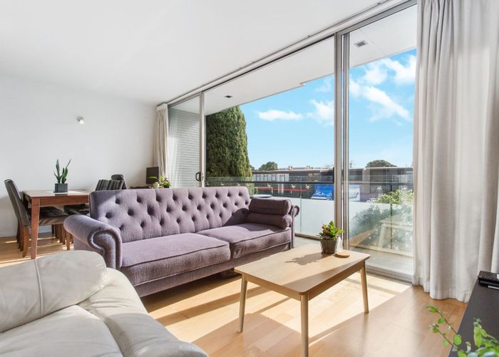  at 2/24 Westmoreland St West, Grey Lynn, Auckland