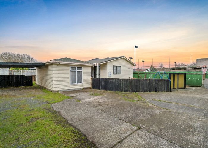  at 22 Elizabeth Avenue, Papatoetoe, Manukau City, Auckland