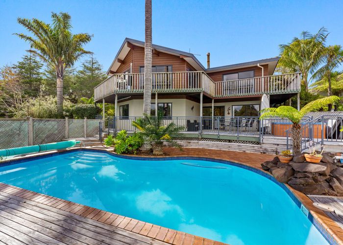  at 1119 Scenic Drive North, Swanson, Auckland