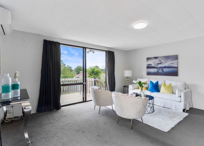  at 1/6 Sarajevo Place, Massey, Auckland