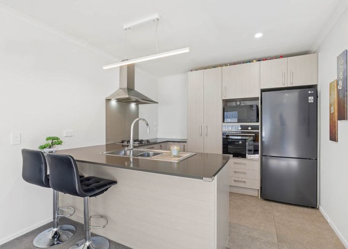  at 8 Whareatua Avenue, Takanini, Papakura, Auckland
