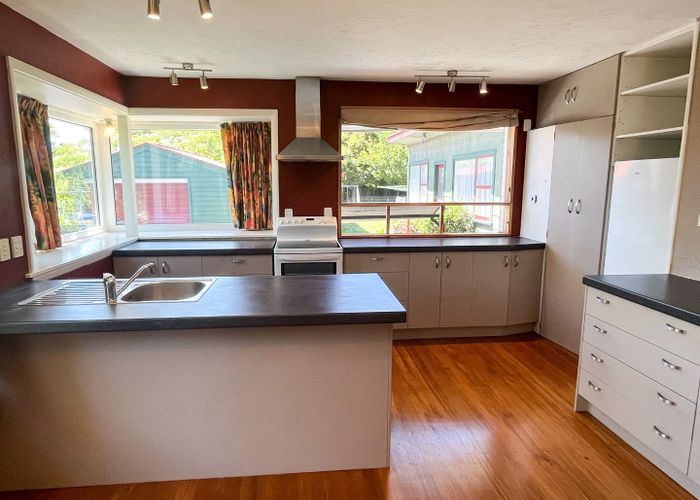  at 2 Shaftesbury Street, Avonhead, Christchurch City, Canterbury