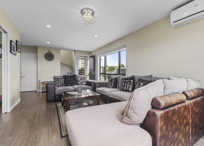  at 14 Rosarina Lane, Takanini, Papakura, Auckland