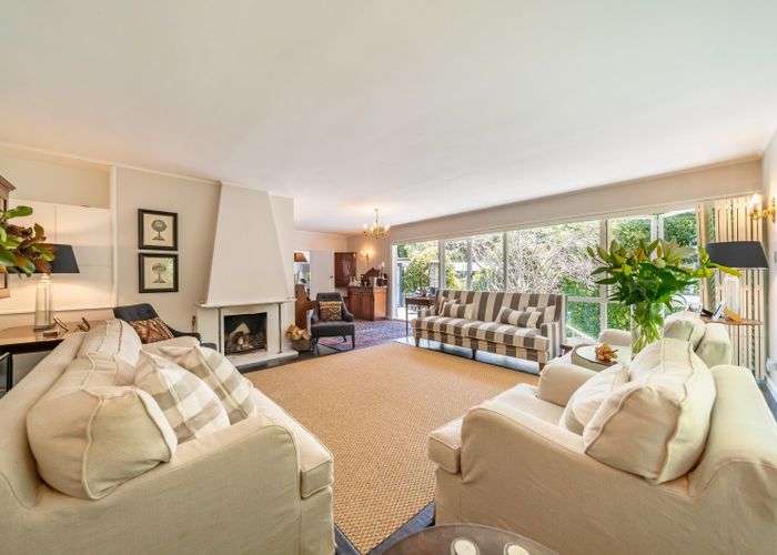  at 9 Chatsworth Road, Silverstream, Upper Hutt, Wellington