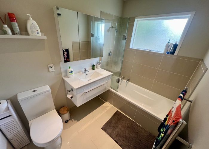  at 2/5 Sarabande Avenue, Redwood, Christchurch City, Canterbury