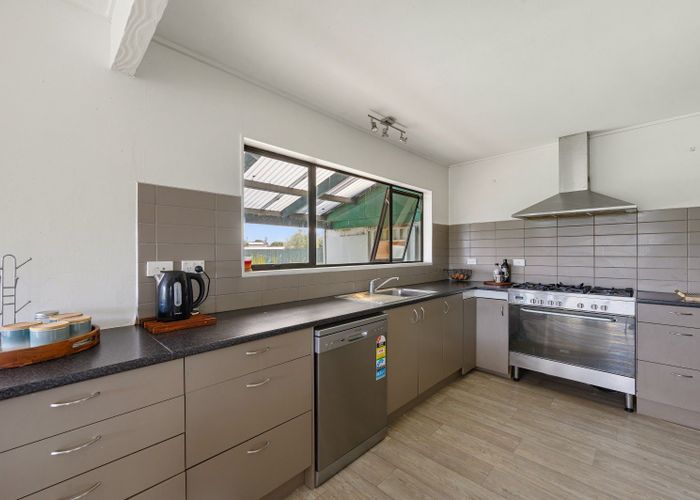 at 33 Duckworth Crescent, Greenmeadows, Napier