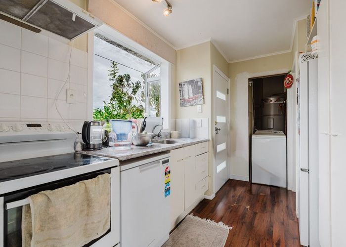  at 3 Leeds Street, Silverdale, Hamilton, Waikato