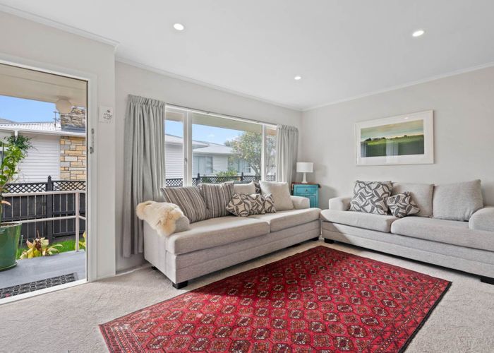  at 2/9 Dominion Street, Takapuna, North Shore City, Auckland