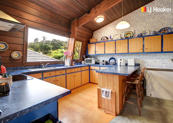  at 4 Barling Street, Macandrew Bay, Dunedin