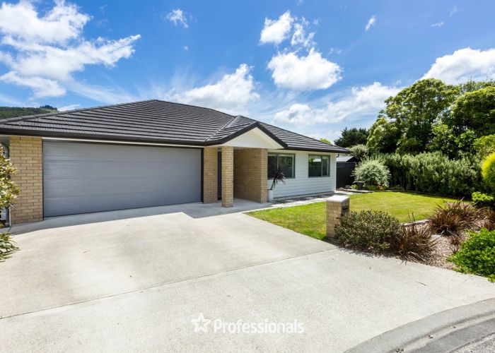  at 17 Ashington Road, Silverstream, Upper Hutt