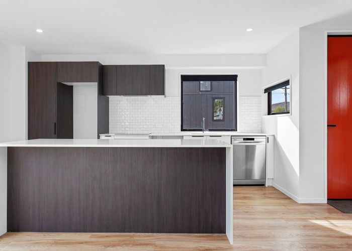  at 2/42 Dickens Street, Addington, Christchurch
