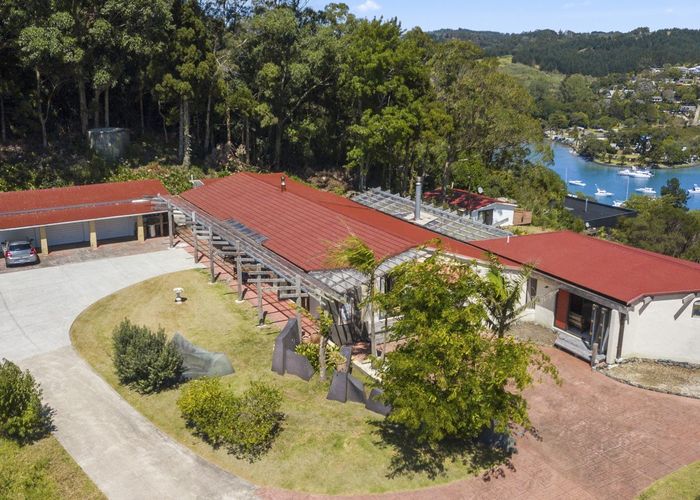  at 90 Cedar Terrace, Stanmore Bay, Whangaparaoa