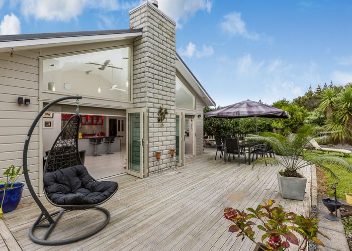 For sale 247 Paremoremo Road, Paremoremo, North Shore City, Auckland