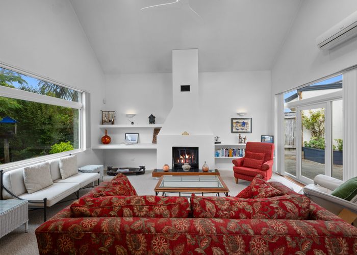  at 3 Waiwera Place, Merrilands, New Plymouth