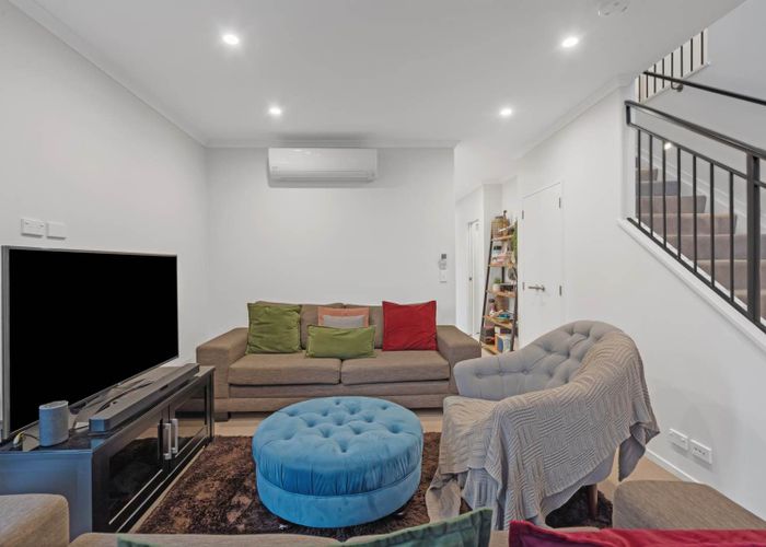  at 25 Matairangi Avenue, Totara Heights, Auckland
