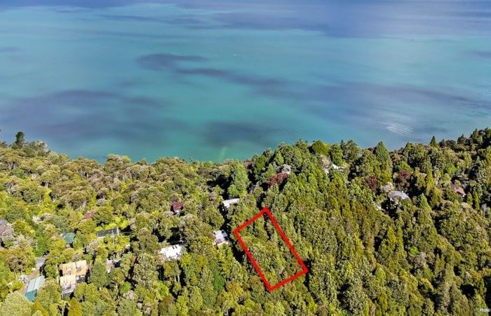  at 33 Kauri Point Road, Laingholm, Auckland
