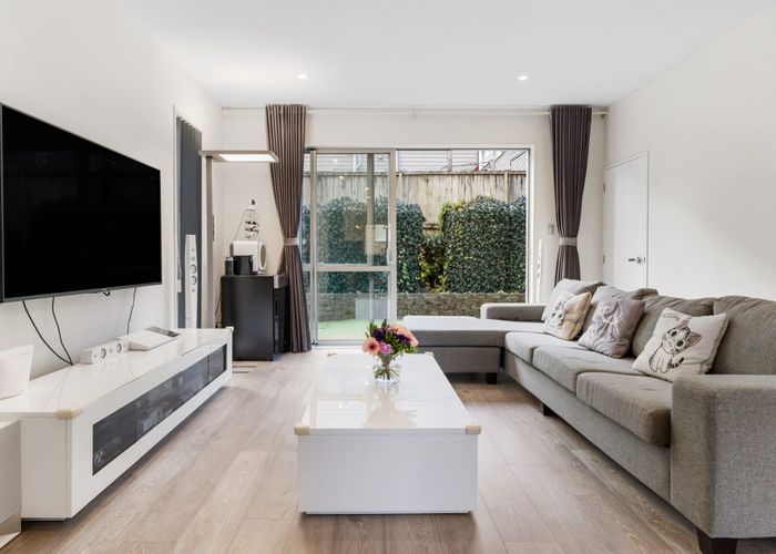  at 28 Sunshine Boulevard, Sunnyvale, Auckland