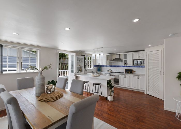  at 1/27 Peach Road, Glenfield, North Shore City, Auckland