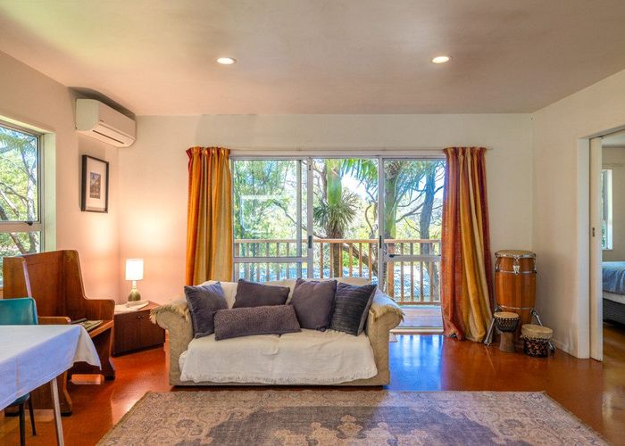  at 90 Queens Drive, Oneroa, Waiheke Island