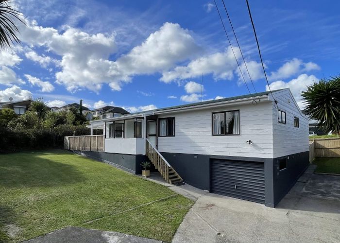  at 2/68 View Road, Henderson, Auckland