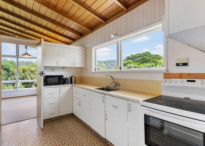  at 7 Dorset Way, Wilton, Wellington, Wellington