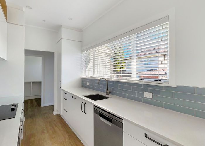  at 4 Thompson Road, Panmure, Auckland City, Auckland