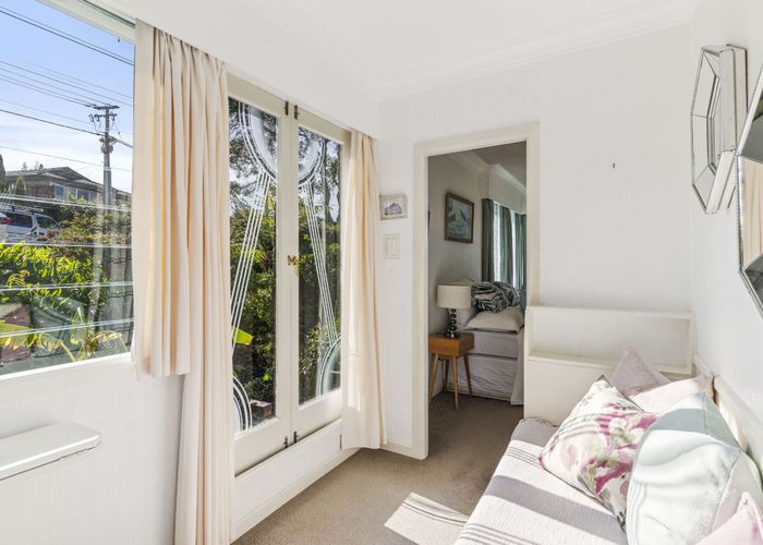  at 39 Montgomery Avenue, Rothesay Bay, Auckland