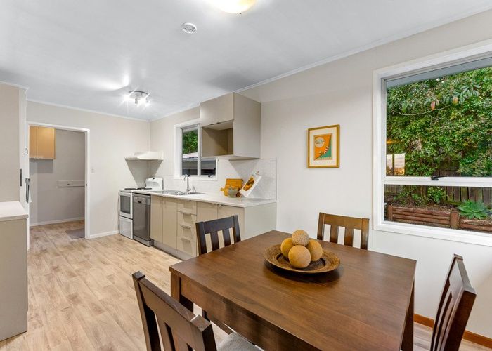  at 5 Tahu Crescent, Sunnynook, North Shore City, Auckland