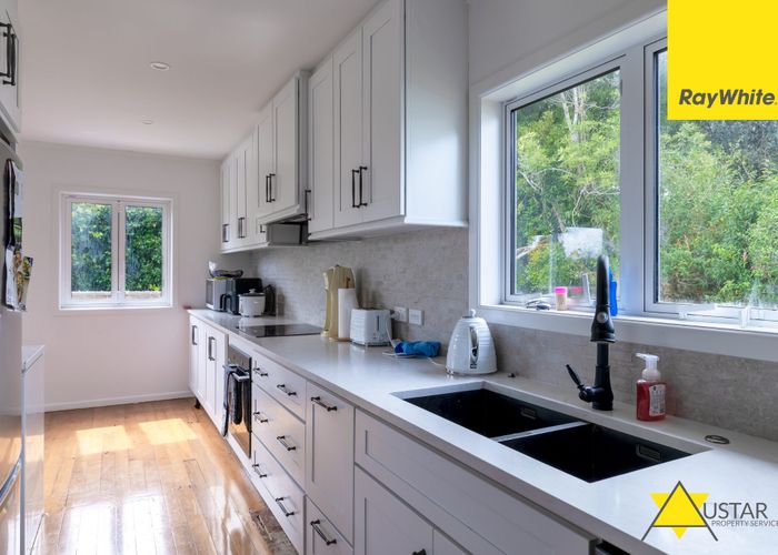  at 2/31 Lanigan Street, Birkdale, North Shore City, Auckland