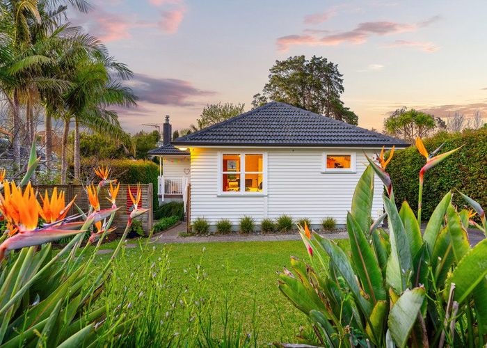  at 12 Linwood Avenue, Forrest Hill, North Shore City, Auckland