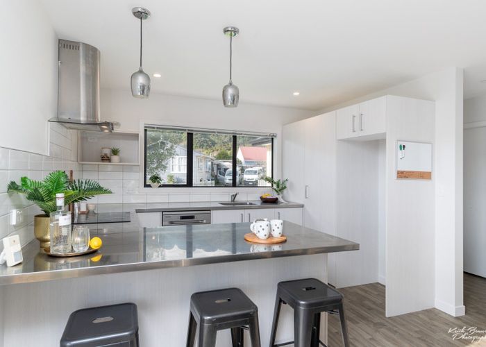  at 25 Helvetia Grove, Naenae, Lower Hutt