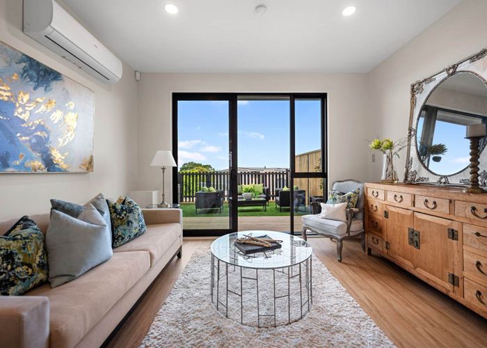  at 19/929-933 East Coast Road, Torbay, North Shore City, Auckland