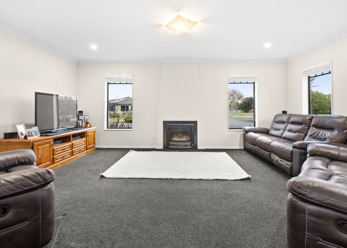  at 1 Burr Street, Cambridge, Cambridge