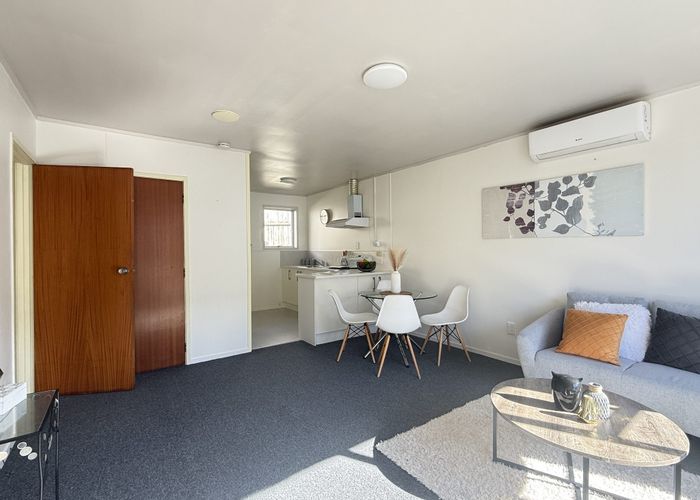  at 1/14 Aotea Road, Glen Eden, Auckland