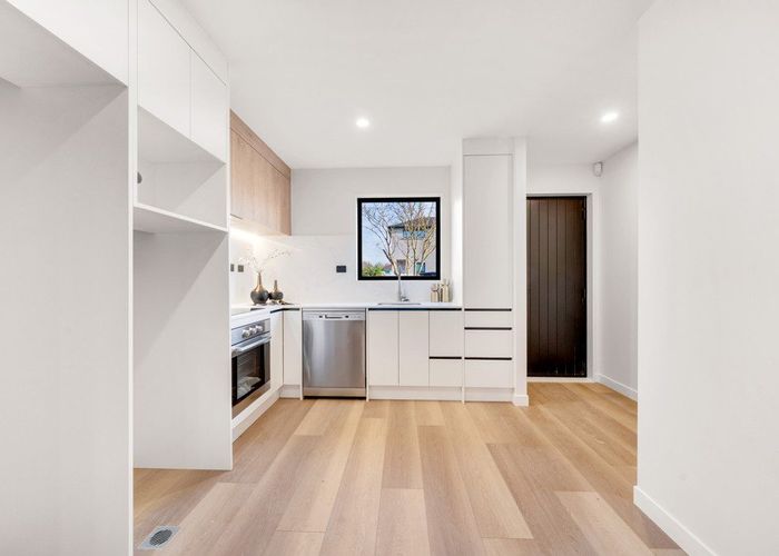  at 2 / 6-8 Wilmshurst Ave, Papatoetoe, Manukau City, Auckland