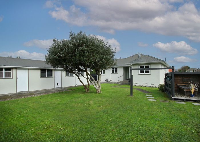  at 15 Severn Terrace, Roslyn, Palmerston North
