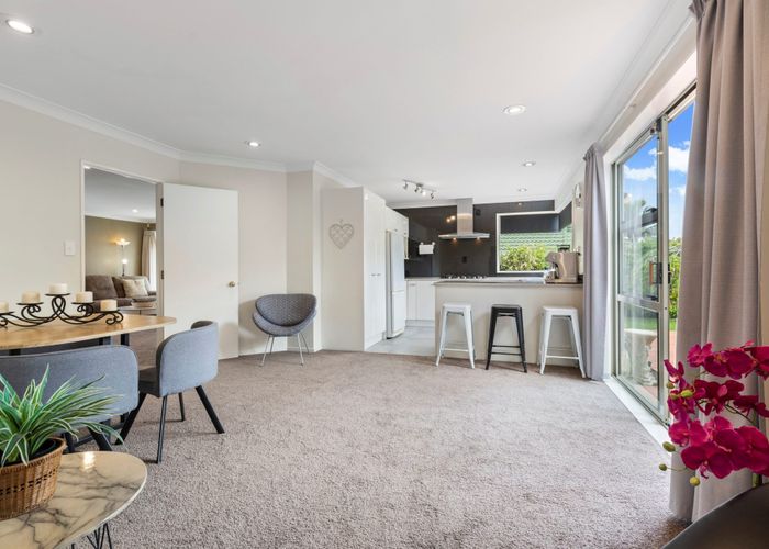  at 9 Solana Court, Botany Downs, Auckland