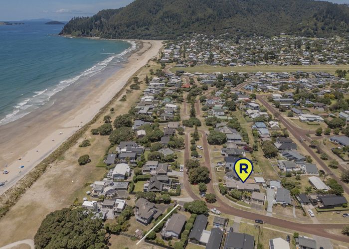  at 6 Prescott Place, Pauanui