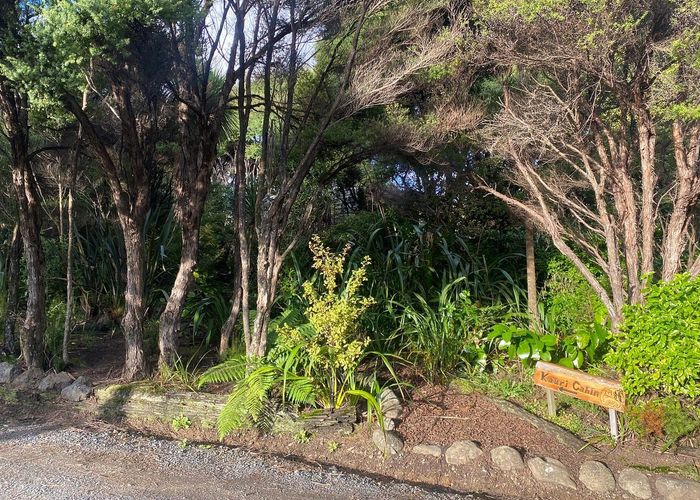  at Kauri Cabin/128 Lone Kauri Road, Karekare, Waitakere City, Auckland