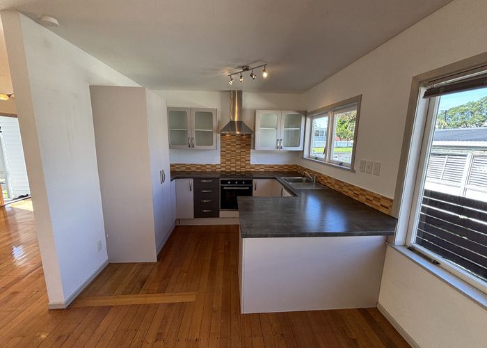  at 16 Hikurangi Street, Te Atatu Peninsula, Waitakere City, Auckland