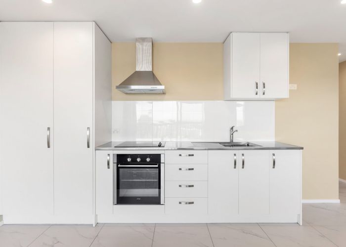  at 229B Sunset Road, Sunnynook, North Shore City, Auckland