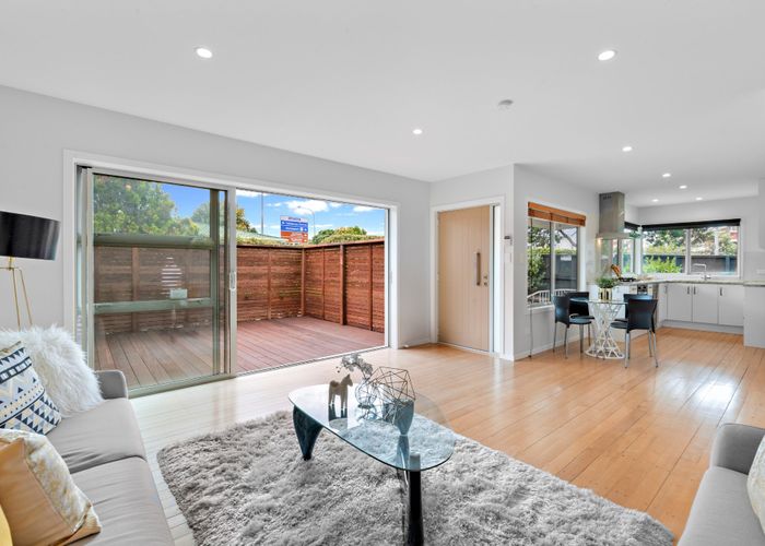  at 1/13 Esmonde Road, Takapuna, Auckland