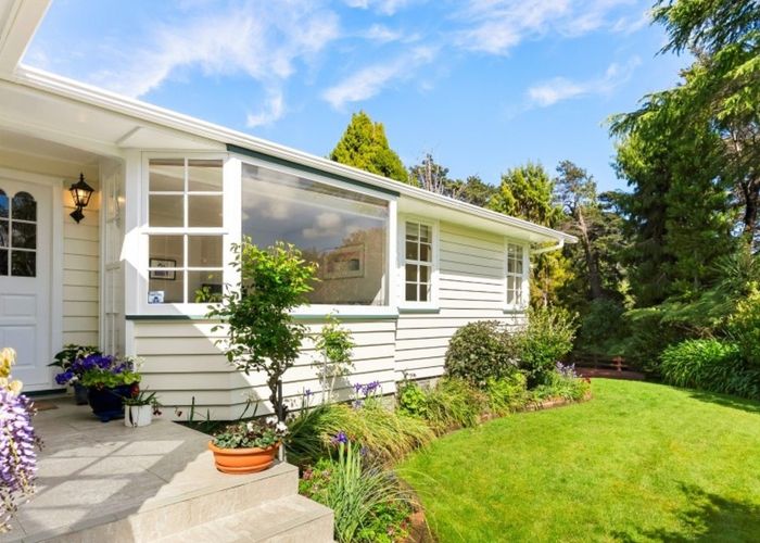  at 4 Freemans Way, Pinehaven, Upper Hutt