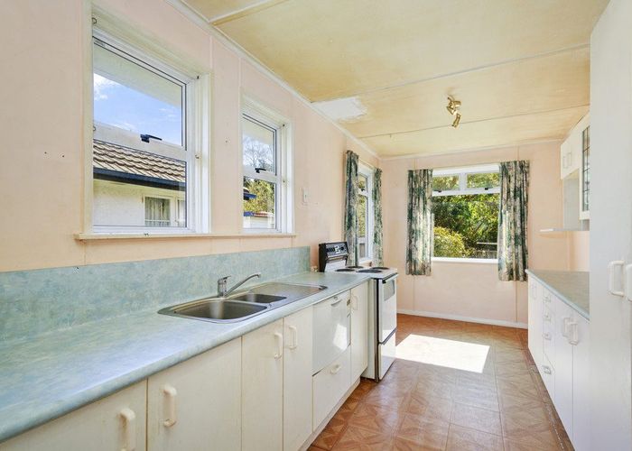  at 39 Fleet Street, Naenae, Lower Hutt