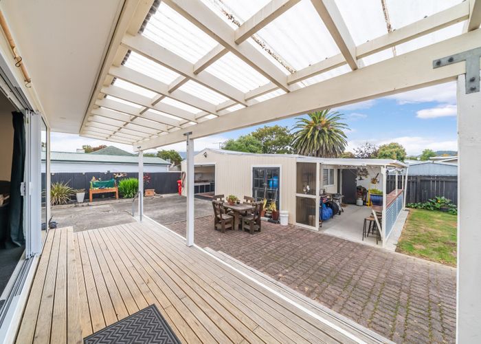  at 3 Hall Grove, Ebdentown, Upper Hutt