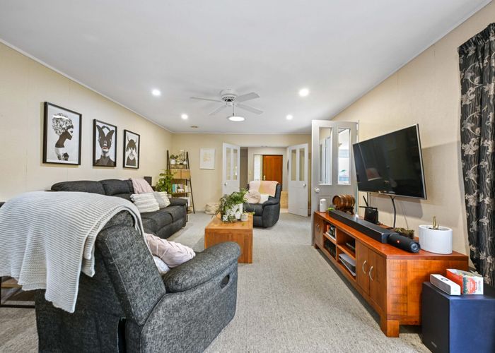  at 17 Cashmere Place, Flagstaff, Hamilton
