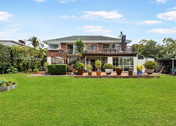 at 139 Glenfield Road, Glenfield, North Shore City, Auckland
