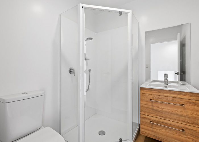  at 3/12 Tawa Road, Te Atatu Peninsula, Auckland