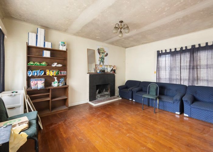  at 1/606 Mount Albert Road, Royal Oak, Auckland